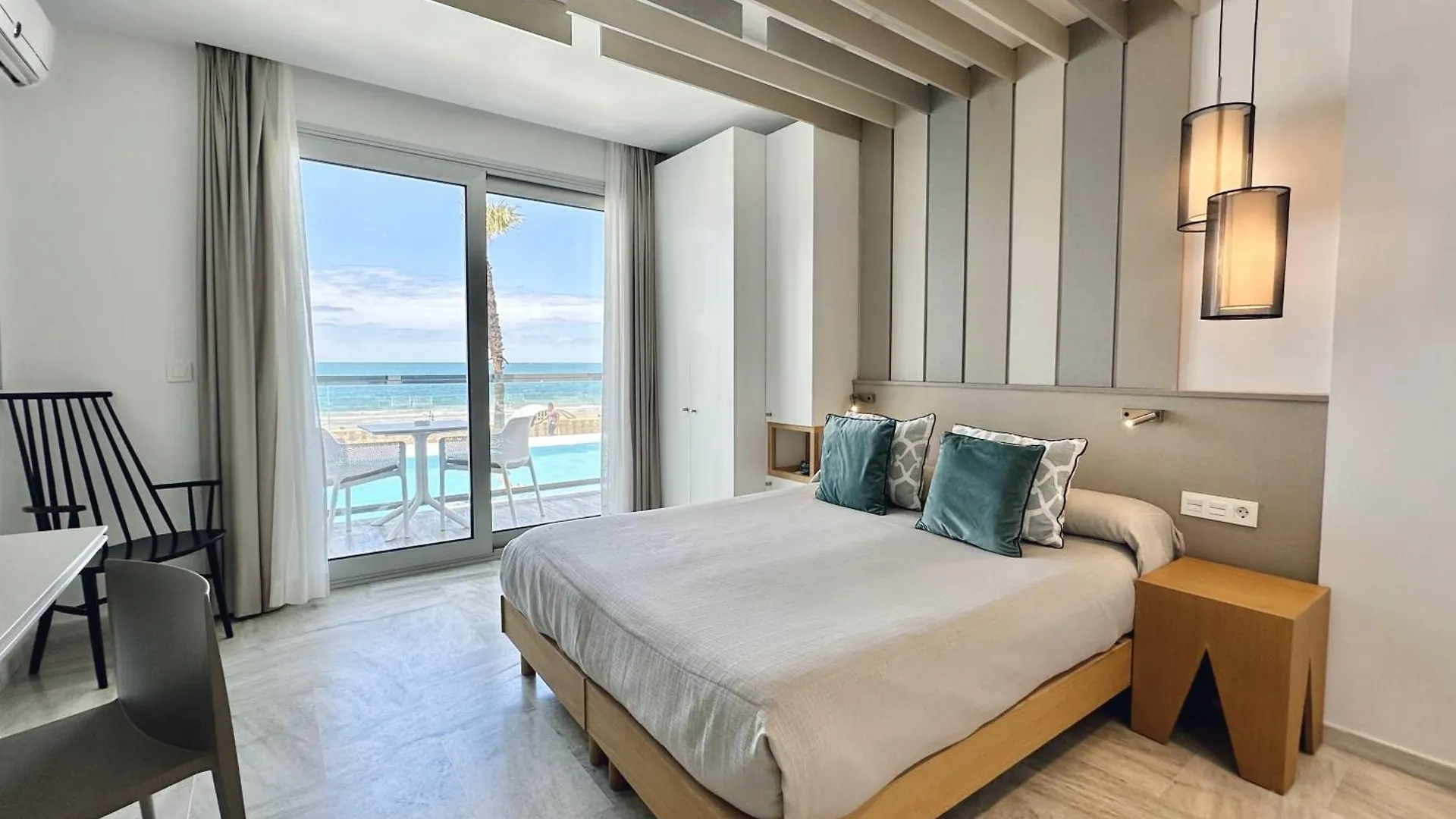 Hotel Apartamentos Marina Luz Chipiona Aparthotel