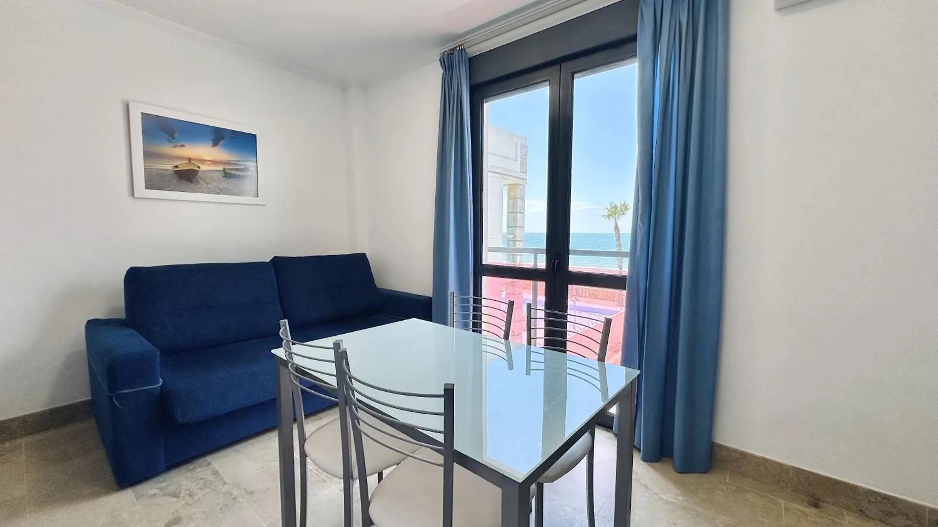 Hotel Apartamentos Marina Luz Chipiona 2*,  Spain