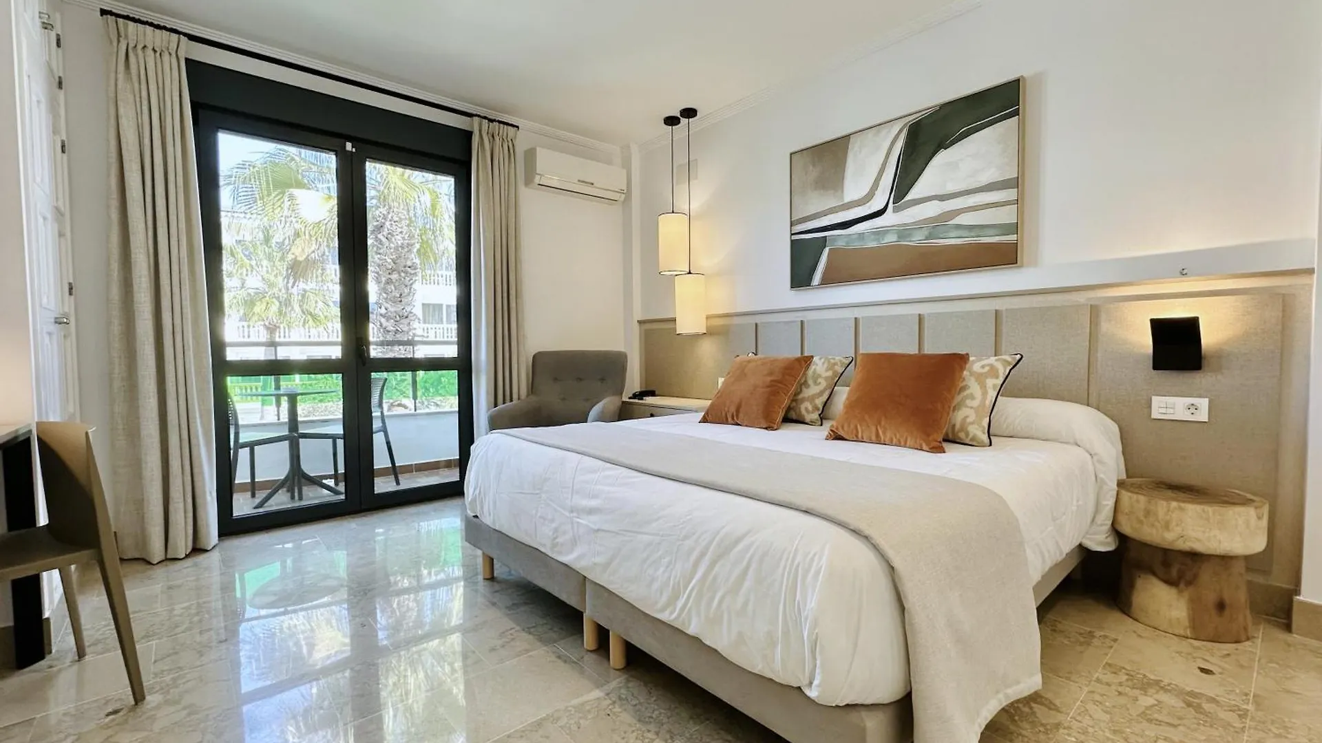 Hotel Apartamentos Marina Luz Chipiona 2*,