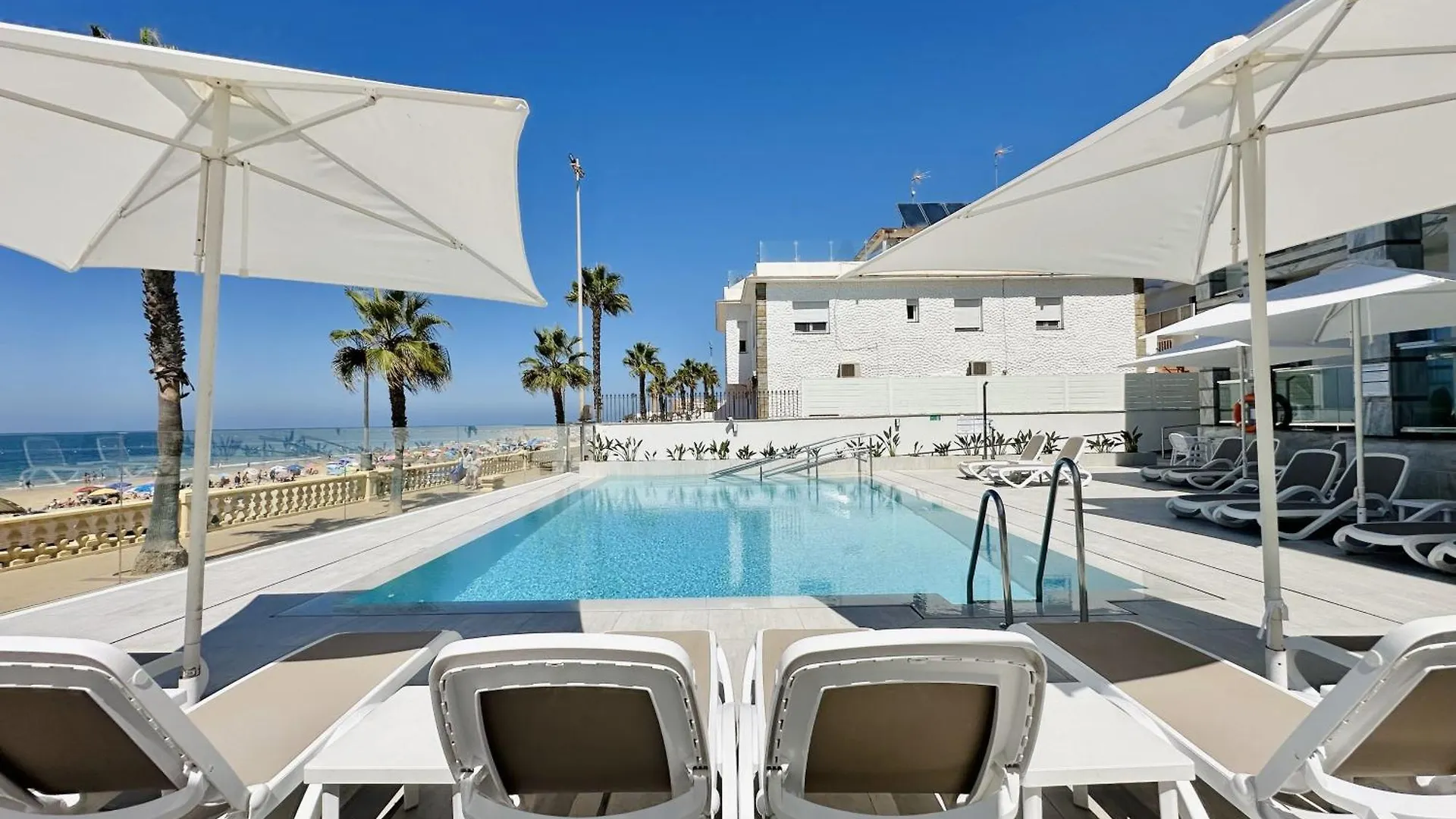 Hotel Apartamentos Marina Luz Chipiona 2*,  Spain