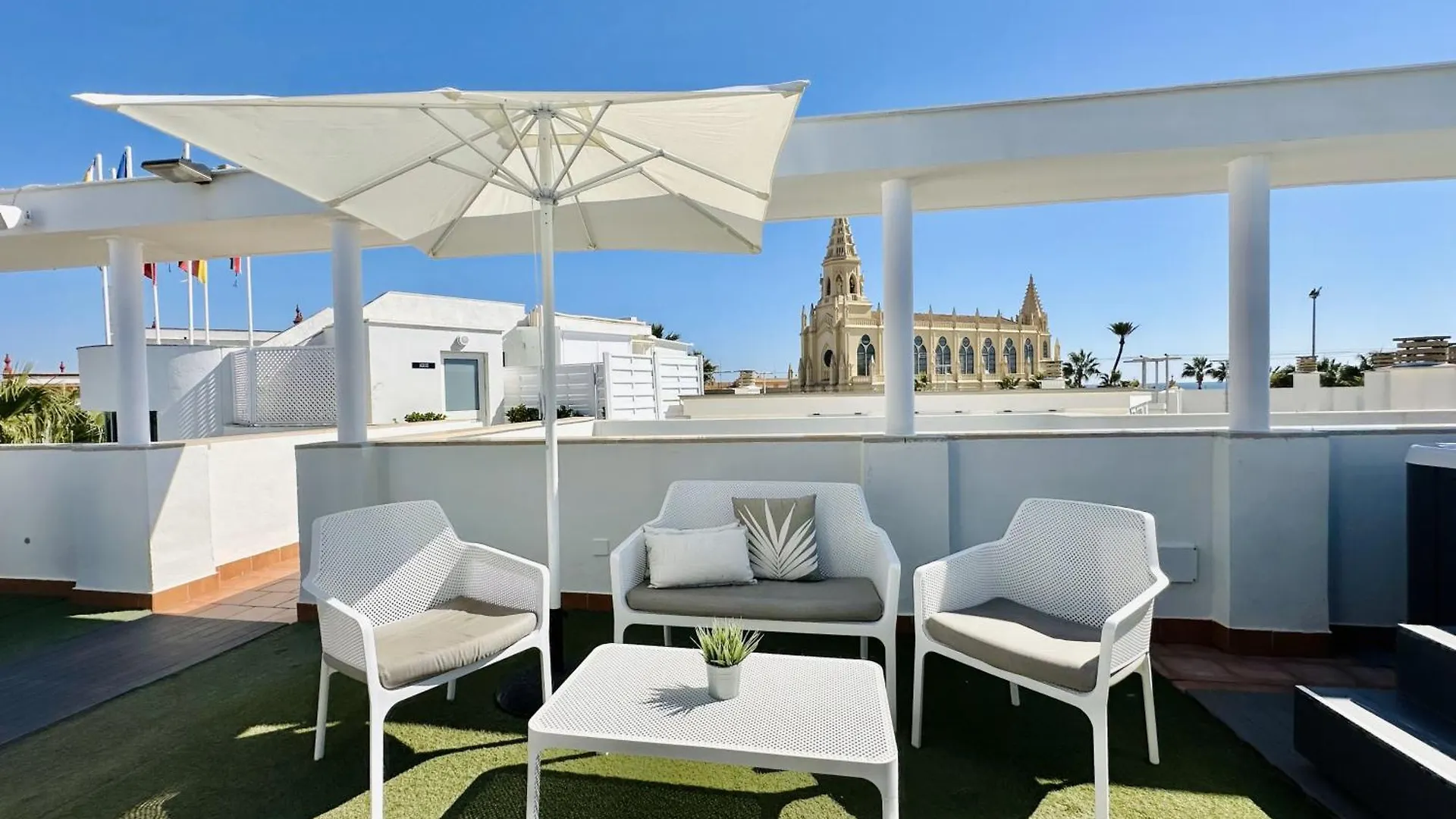 Hotel Apartamentos Marina Luz Chipiona 2*,