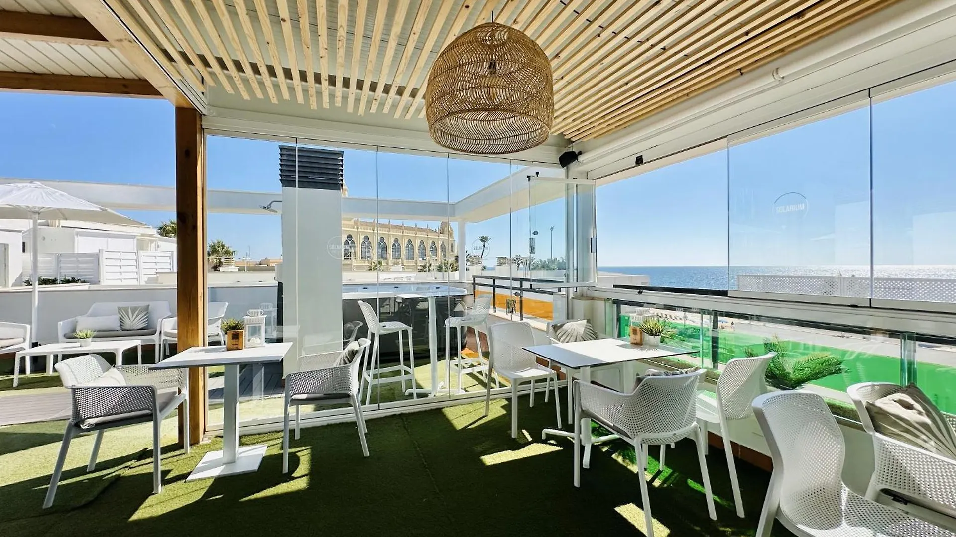 Hotel Apartamentos Marina Luz Chipiona 2*,  Španělsko